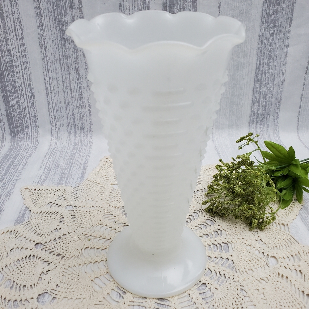 VTG Milk White Hobnail Vase *